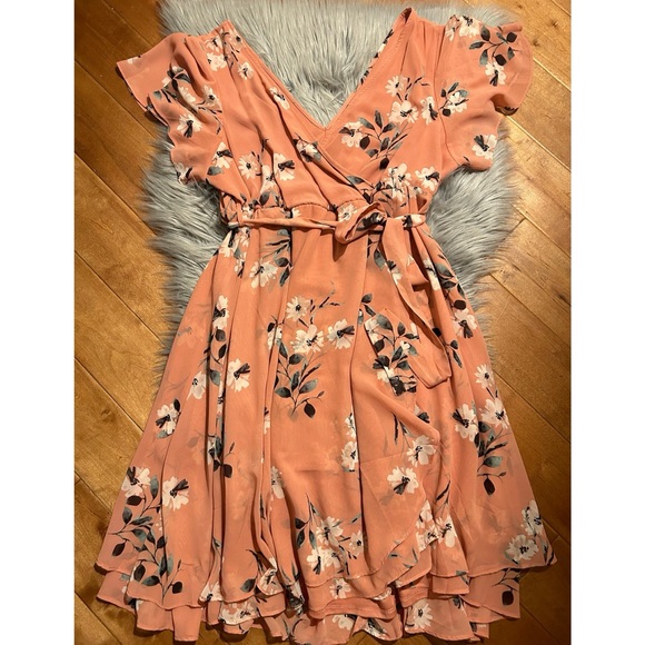 TORRID Midi Chiffon Wrap Dress Floral White Size 1X 14/16 - Picture 2 of 6